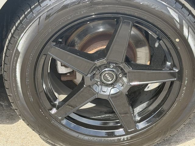 Used 2010 Dodge Charger SXT image 8