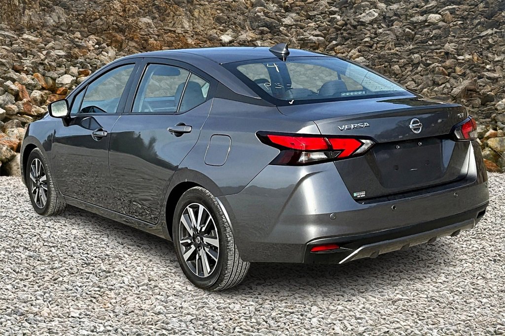 Used 2021 Nissan Versa SV image 11