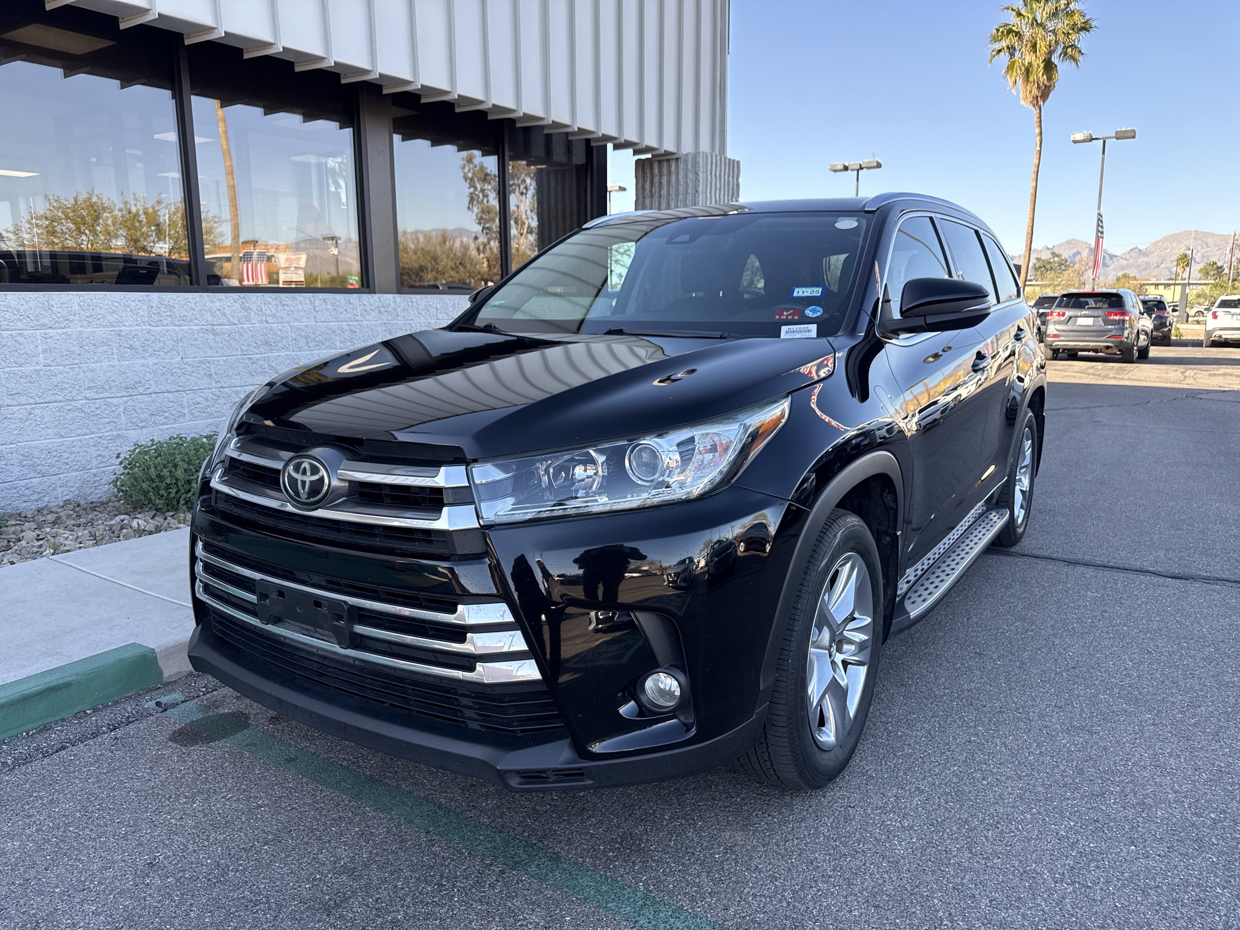 Used 2017 Toyota Highlander Limited image 7