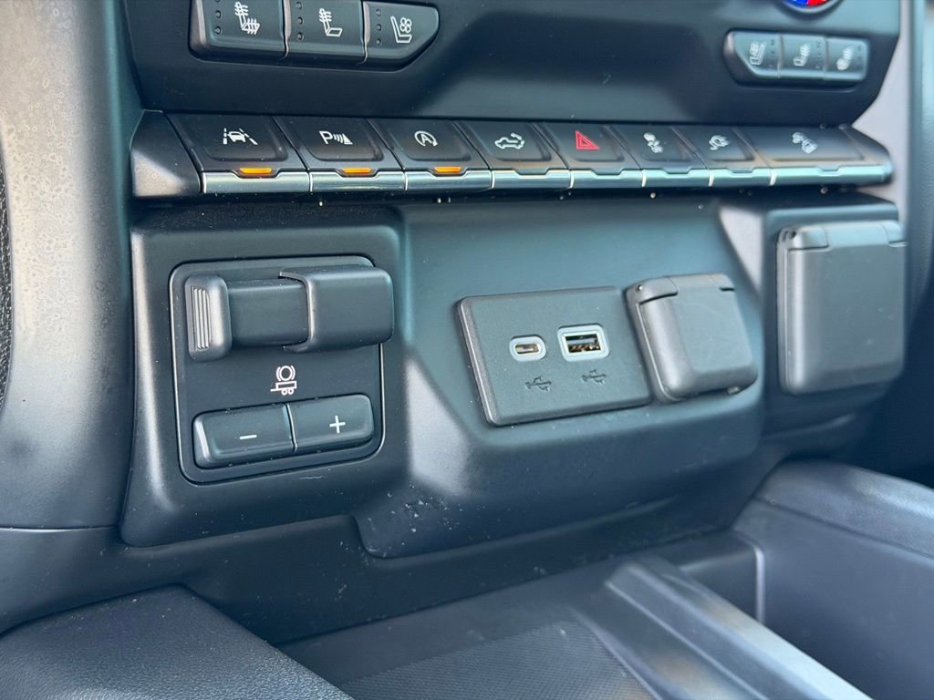 Used 2020 Chevrolet Silverado 1500 LTZ w/ LTZ Plus Package image 38