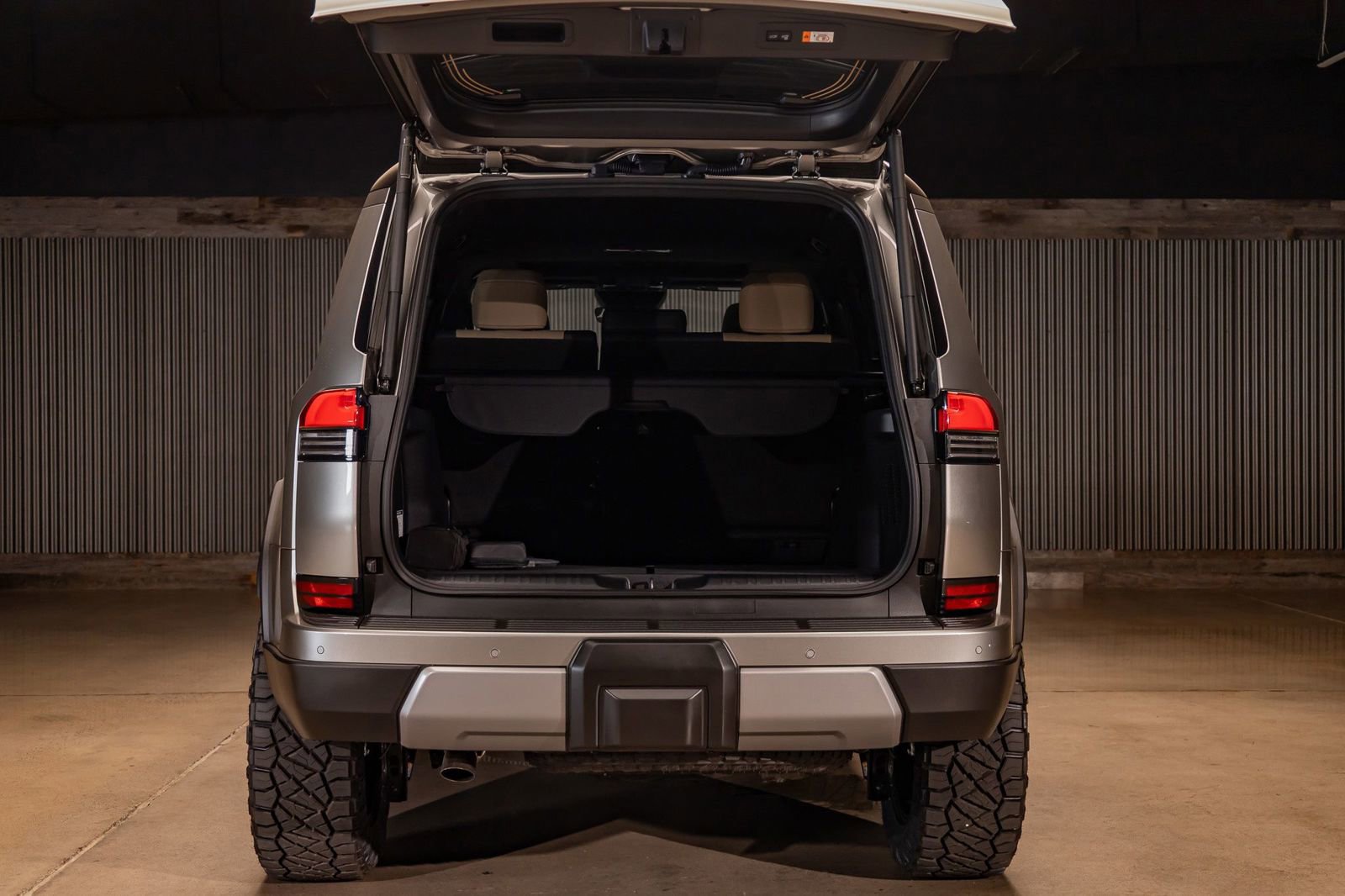 Used 2025 Lexus GX 550 image 9