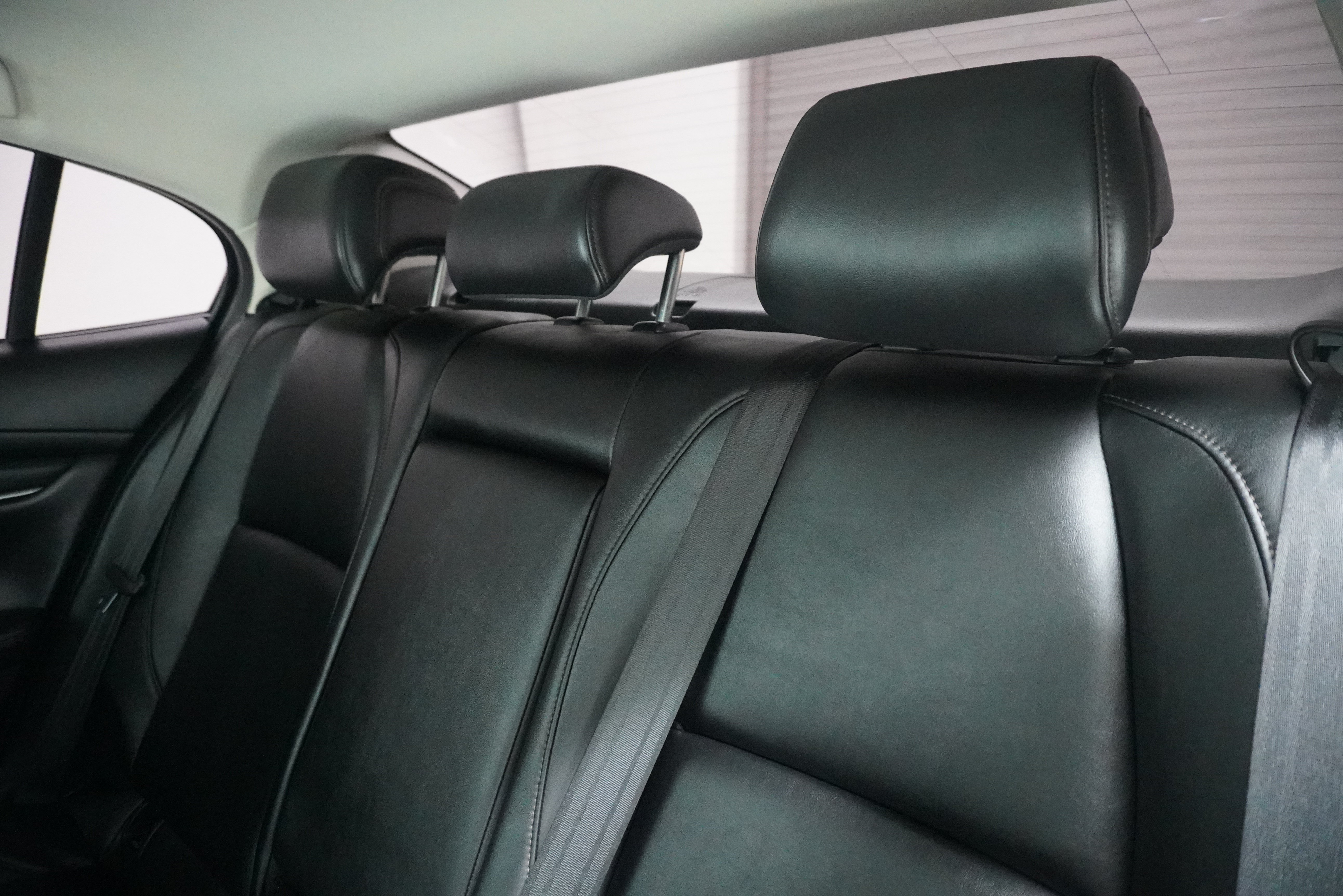 Used 2022 MAZDA MAZDA3 s FWD image 13