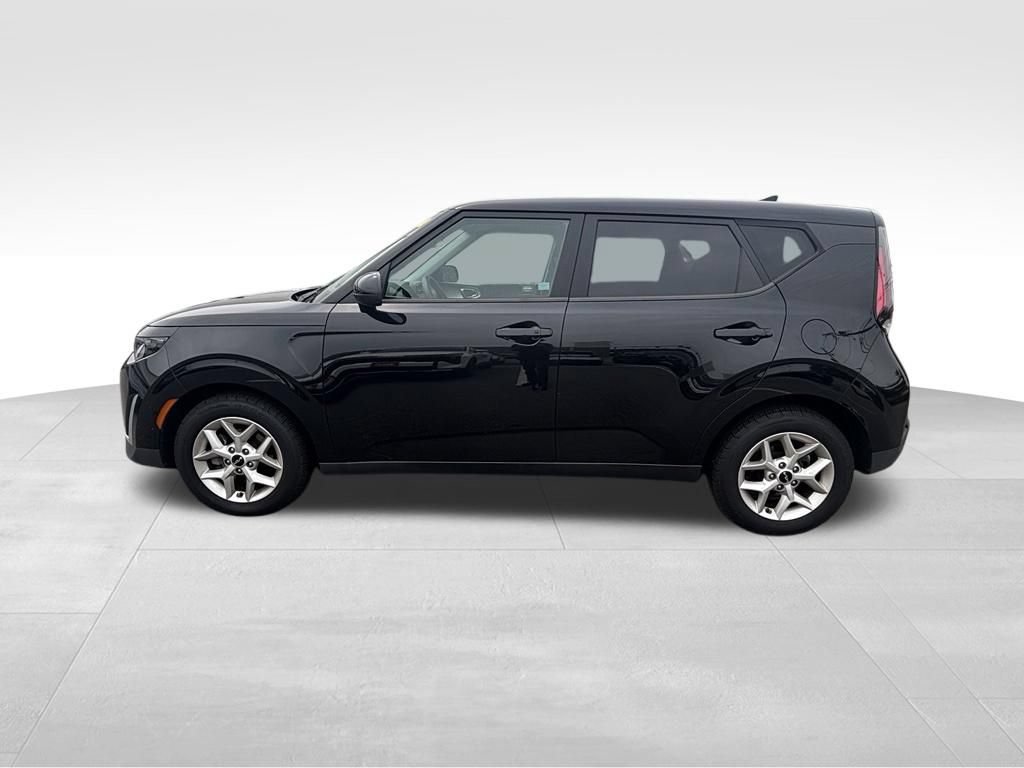 Used 2023 Kia Soul S FWD image 4