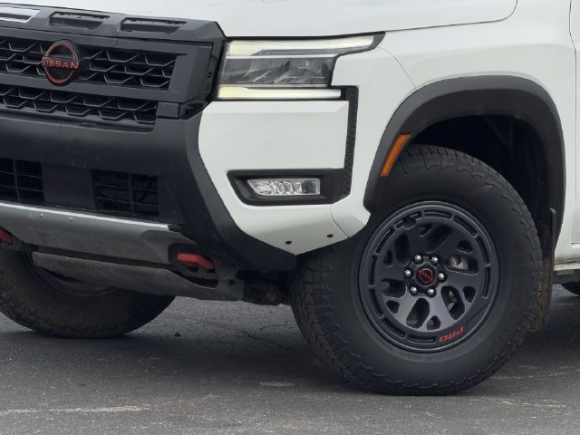 Used 2025 Nissan Frontier PRO-4X AWD/4WD image 7
