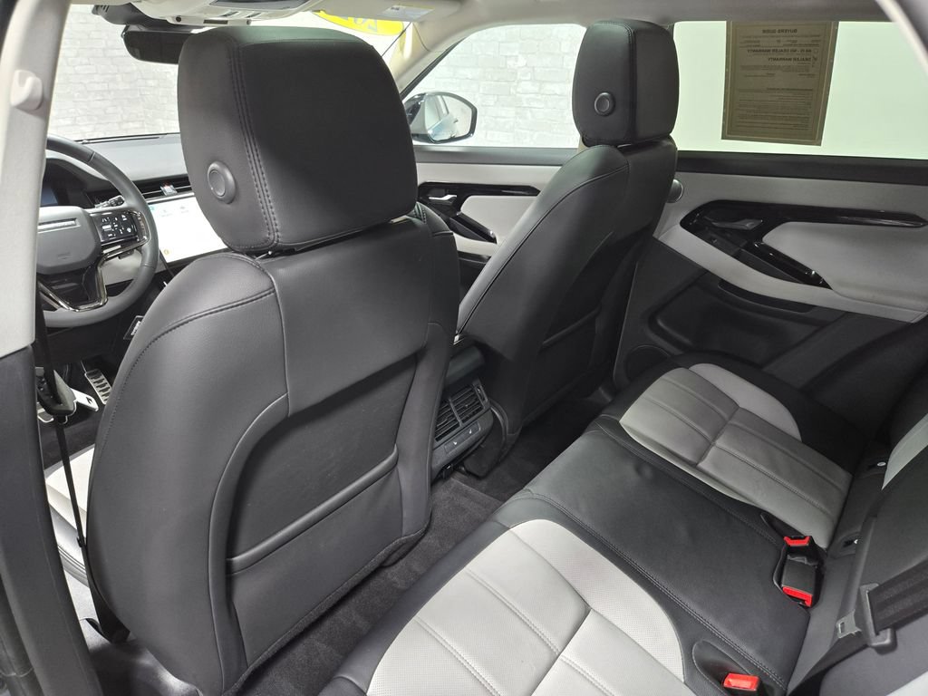 Used 2025 Land Rover Range Rover Evoque Dynamic SE AWD/4WD image 35