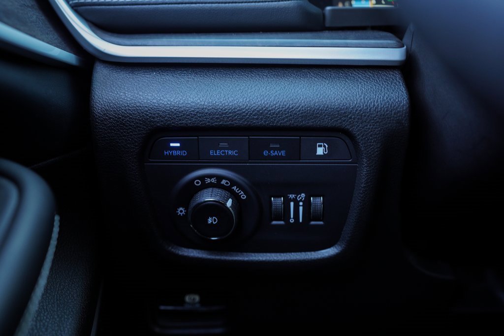 Used 2023 Jeep Grand Cherokee 4WD 4xe image 27