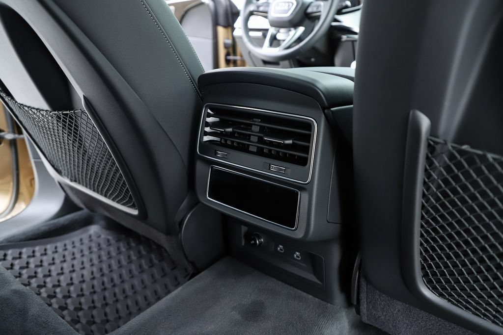 Used 2025 Audi Q8 Premium Plus AWD/4WD image 73