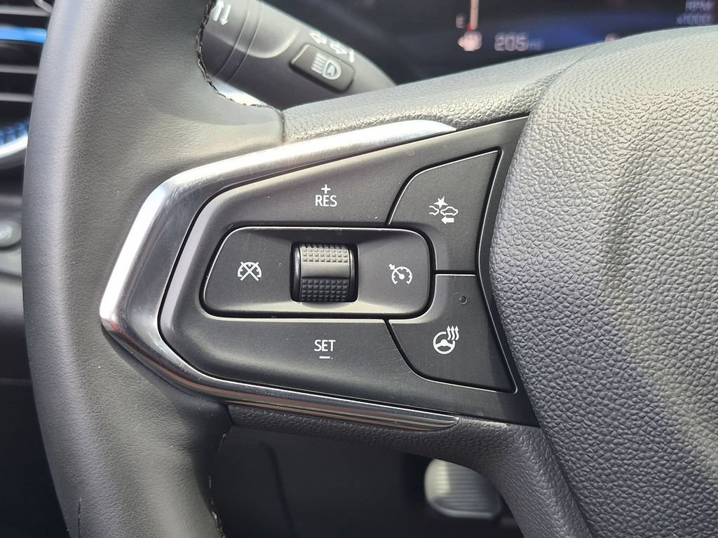 Used 2025 Chevrolet Trax LT w/ LT Convenience Package FWD image 14