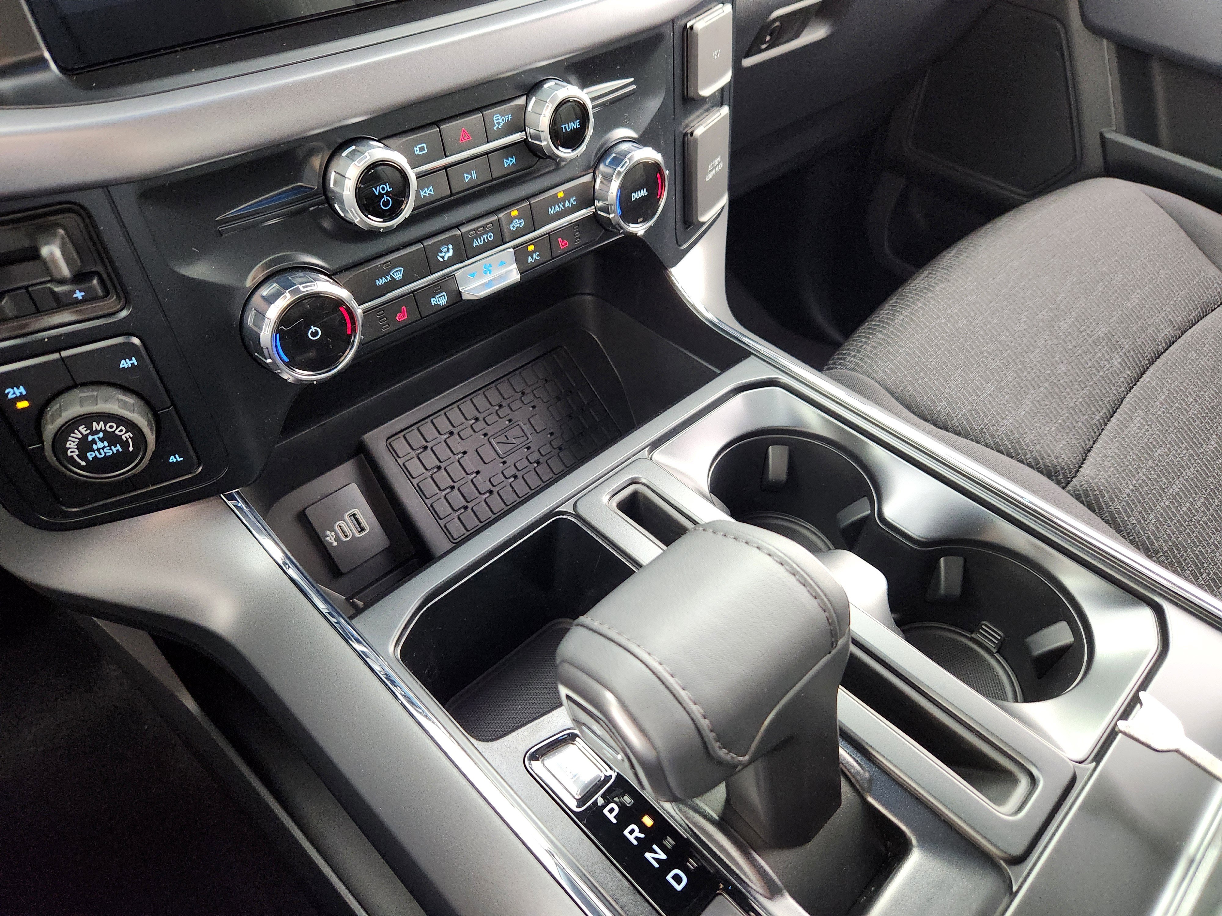 New 2025 Ford F150 XLT w/ Equipment Group 302A MID image 16