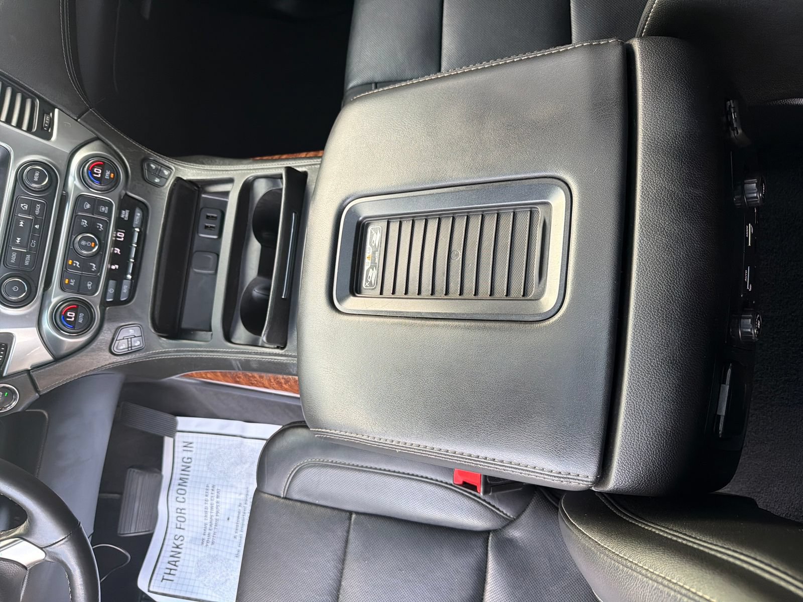 Used 2020 Chevrolet Suburban Premier AWD/4WD image 28
