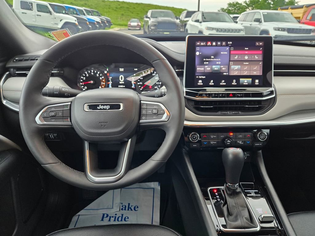 Used 2024 Jeep Compass Limited AWD/4WD image 18
