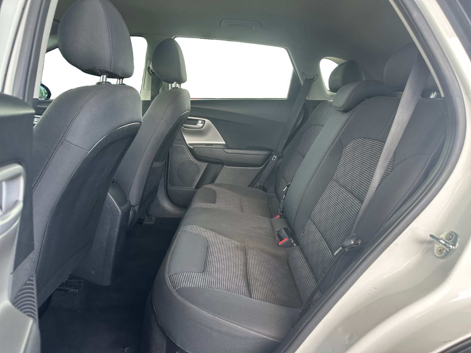 Used 2022 Kia Niro LX FWD image 13