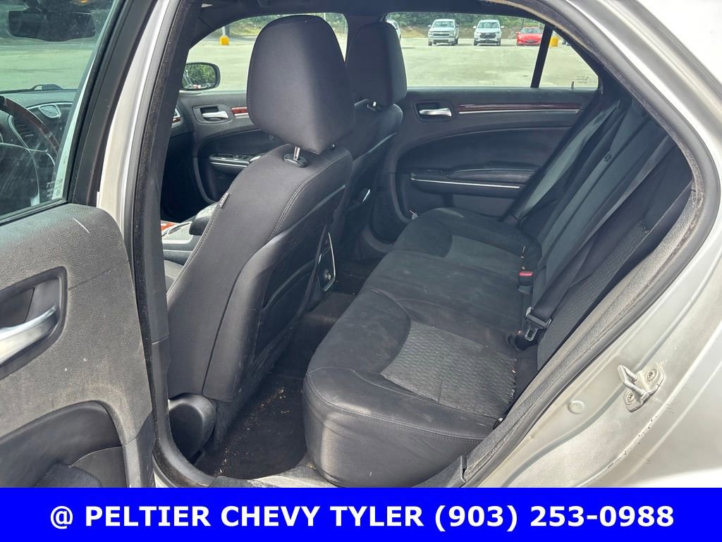 Used 2012 Chrysler 300 RWD image 15