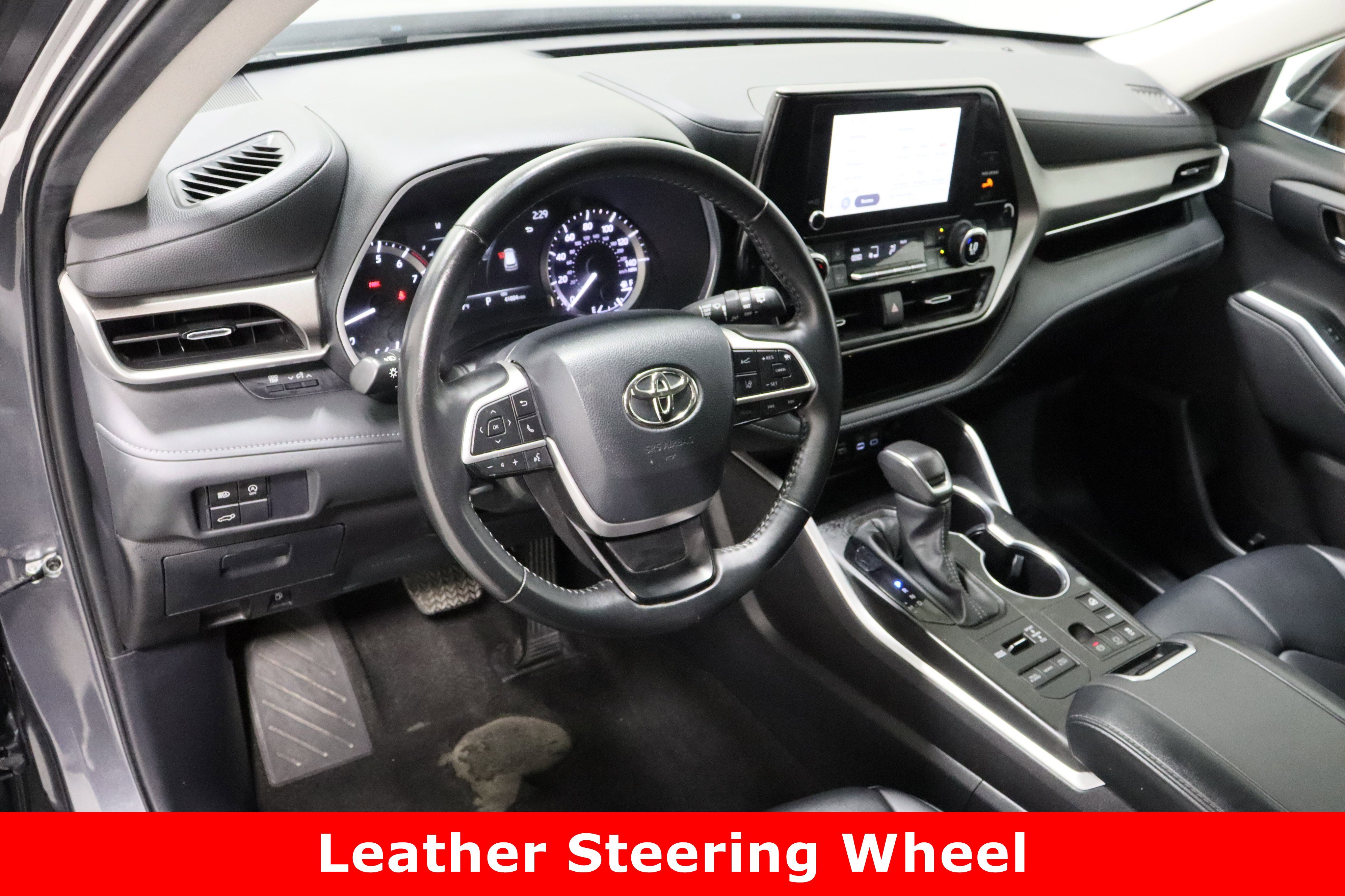 Used 2024 Toyota Highlander XLE image 13