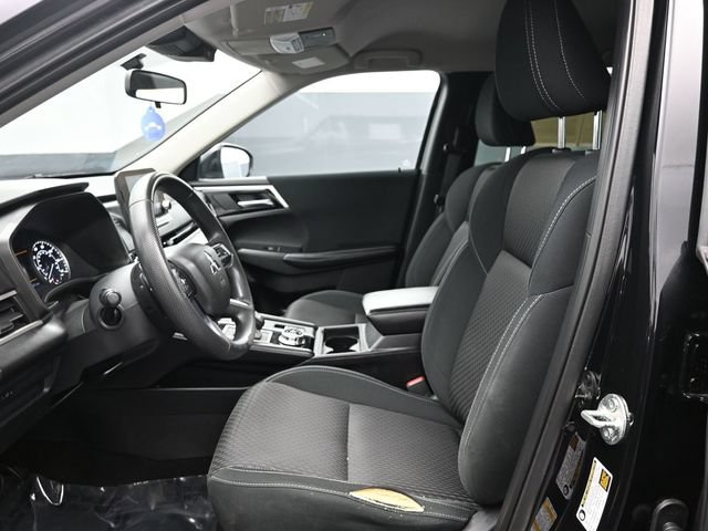 Used 2022 Mitsubishi Outlander ES AWD/4WD image 6