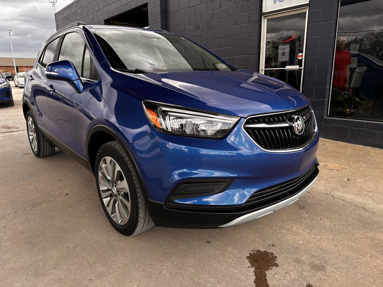 Used 2017 Buick Encore Preferred AWD/4WD image 2