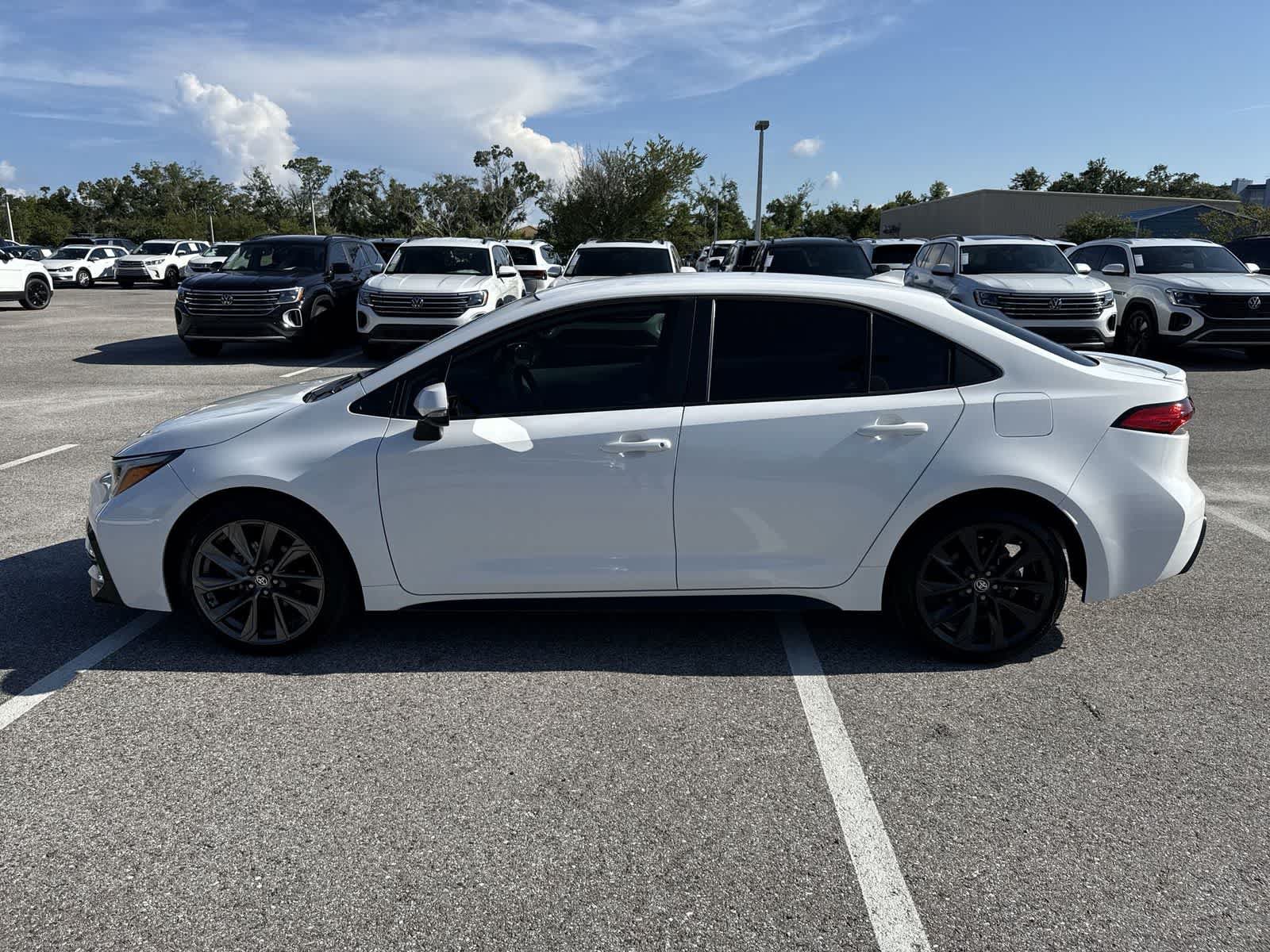 Used 2023 Toyota Corolla SE FWD image 11