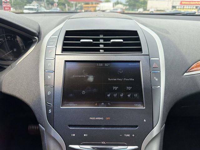 Used 2013 Lincoln MKZ AWD image 16
