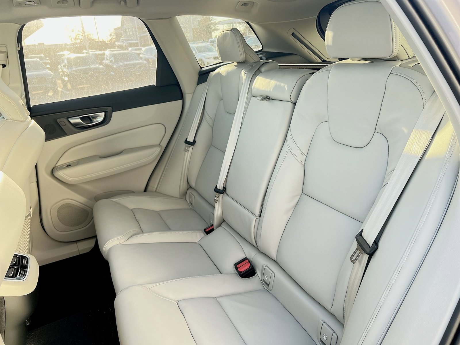 New 2026 Volvo XC60 B5 Ultra w/ Protection Package Premier image 24