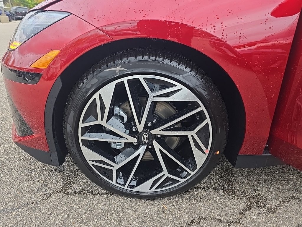 New 2025 Hyundai Ioniq 6 Limited image 30