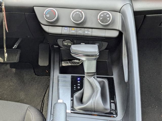 Used 2024 Hyundai Elantra SE FWD image 20