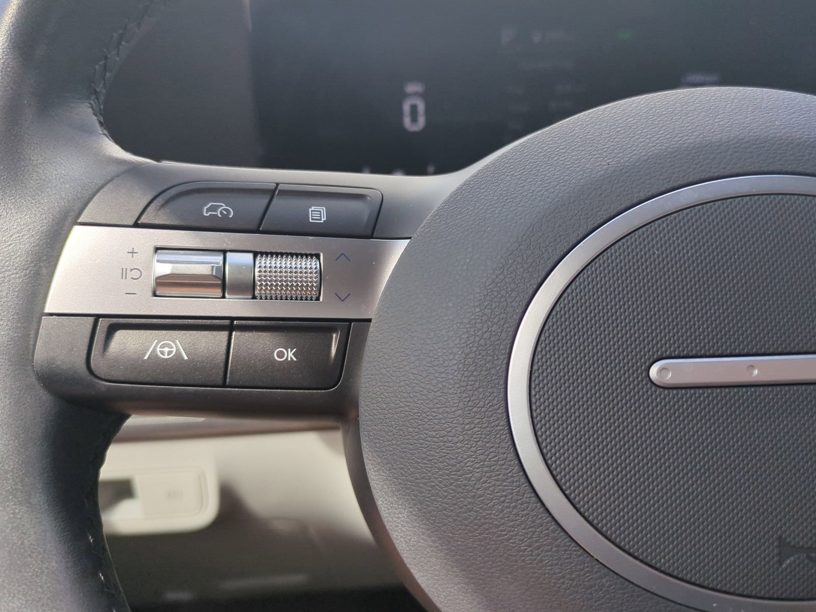 Certified 2024 Hyundai Kona SEL FWD image 31