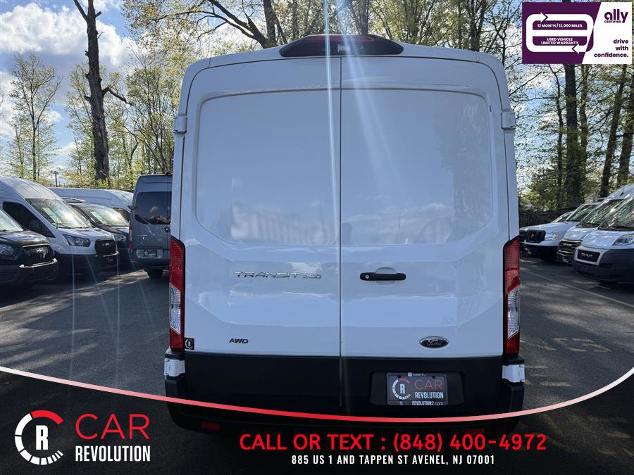 Used 2023 Ford Transit 250 Medium Roof AWD image 5