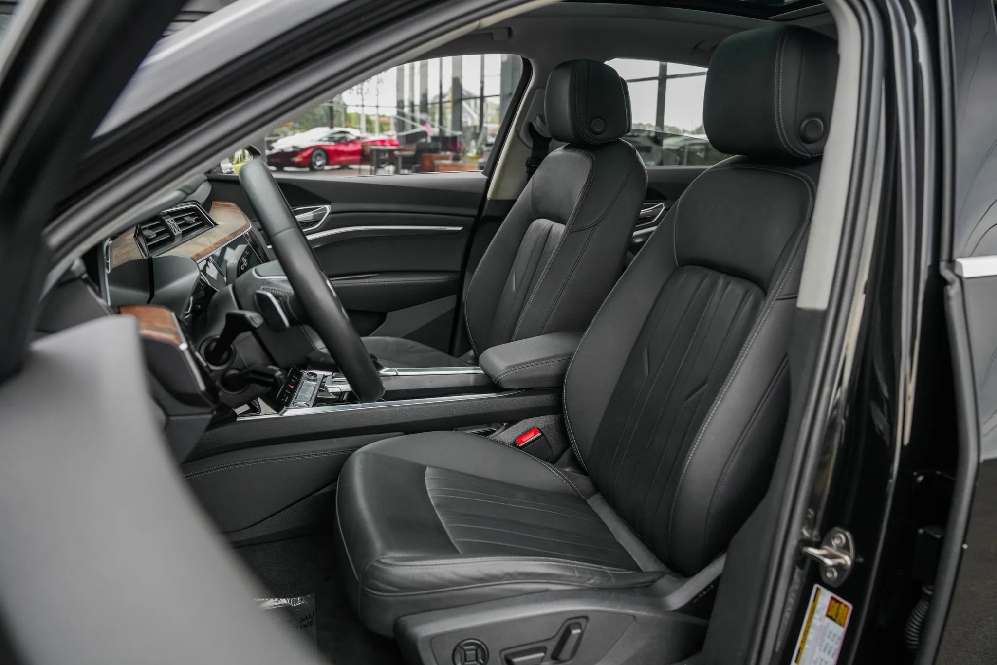 Used 2020 Audi e-tron Premium Plus AWD/4WD image 13
