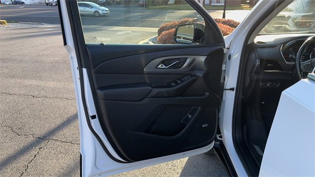 Used 2020 Chevrolet Traverse Premier w/ Redline Edition image 4
