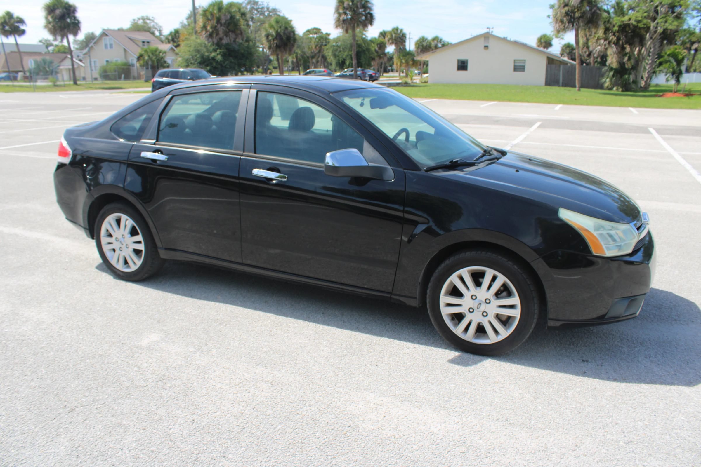 Used 2011 Ford Focus SEL w/ 301A Rapid Spec Order Code FWD image 21