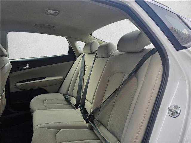 Used 2016 Kia Optima LX image 15