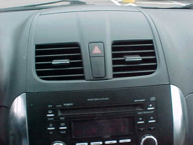Used 2010 Suzuki SX4 LE FWD image 16