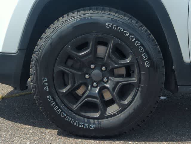 Used 2015 Jeep Cherokee Sport AWD/4WD image 13