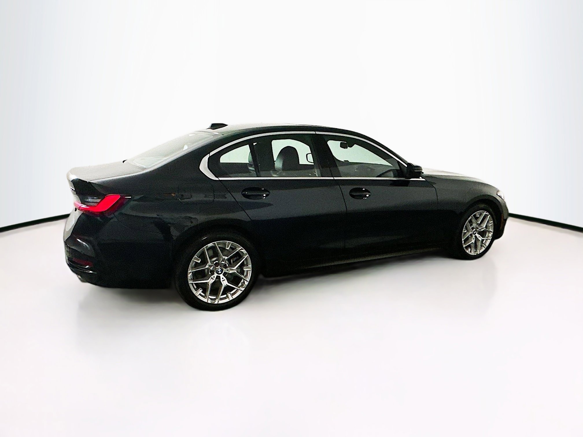 Used 2025 BMW 330i Sedan image 10