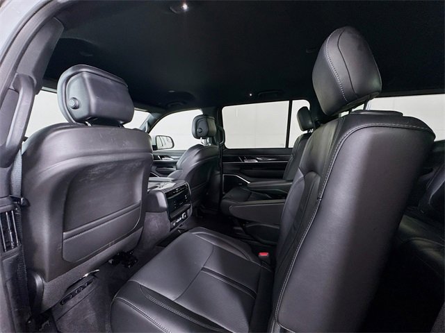 Used 2022 Jeep Wagoneer Series III w/ Flexible Seating Group image 29