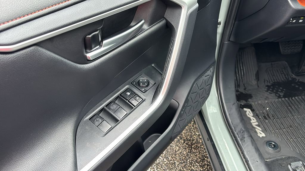 Used 2019 Toyota RAV4 Adventure image 14