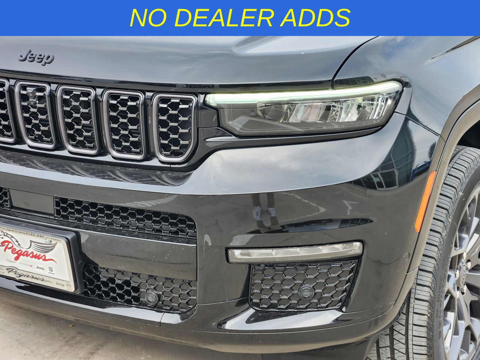 New 2025 Jeep Grand Cherokee L Summit w/ Obsidian Package image 9