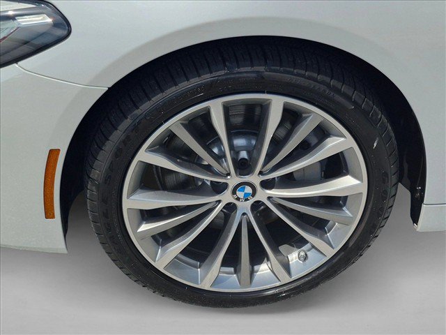 Used 2023 BMW 530i w/ Premium Package RWD image 21