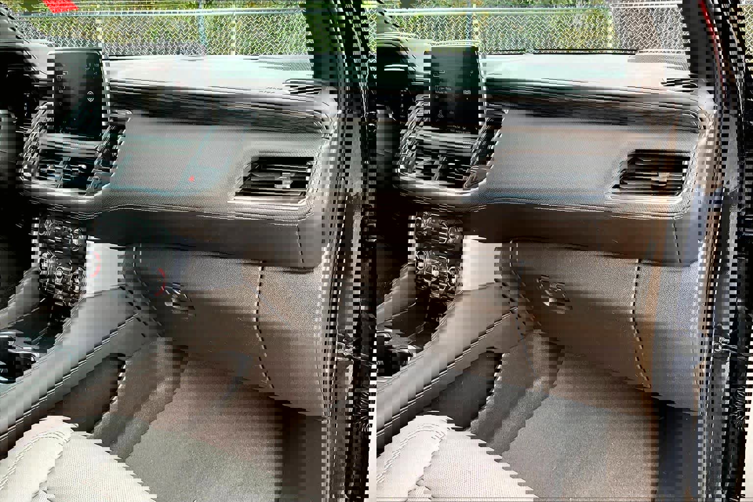 Used 2022 GMC Yukon XL SLT image 18