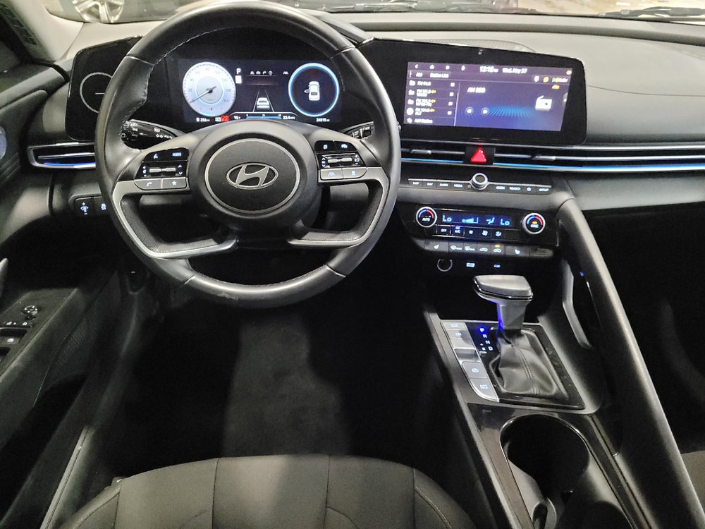 Used 2025 Hyundai Elantra SEL FWD image 22