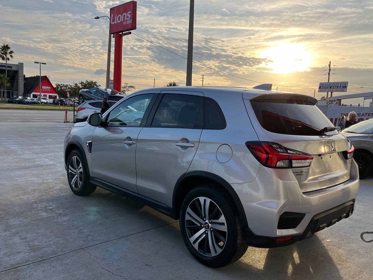 Used 2021 Mitsubishi Outlander Sport SE AWD/4WD image 3