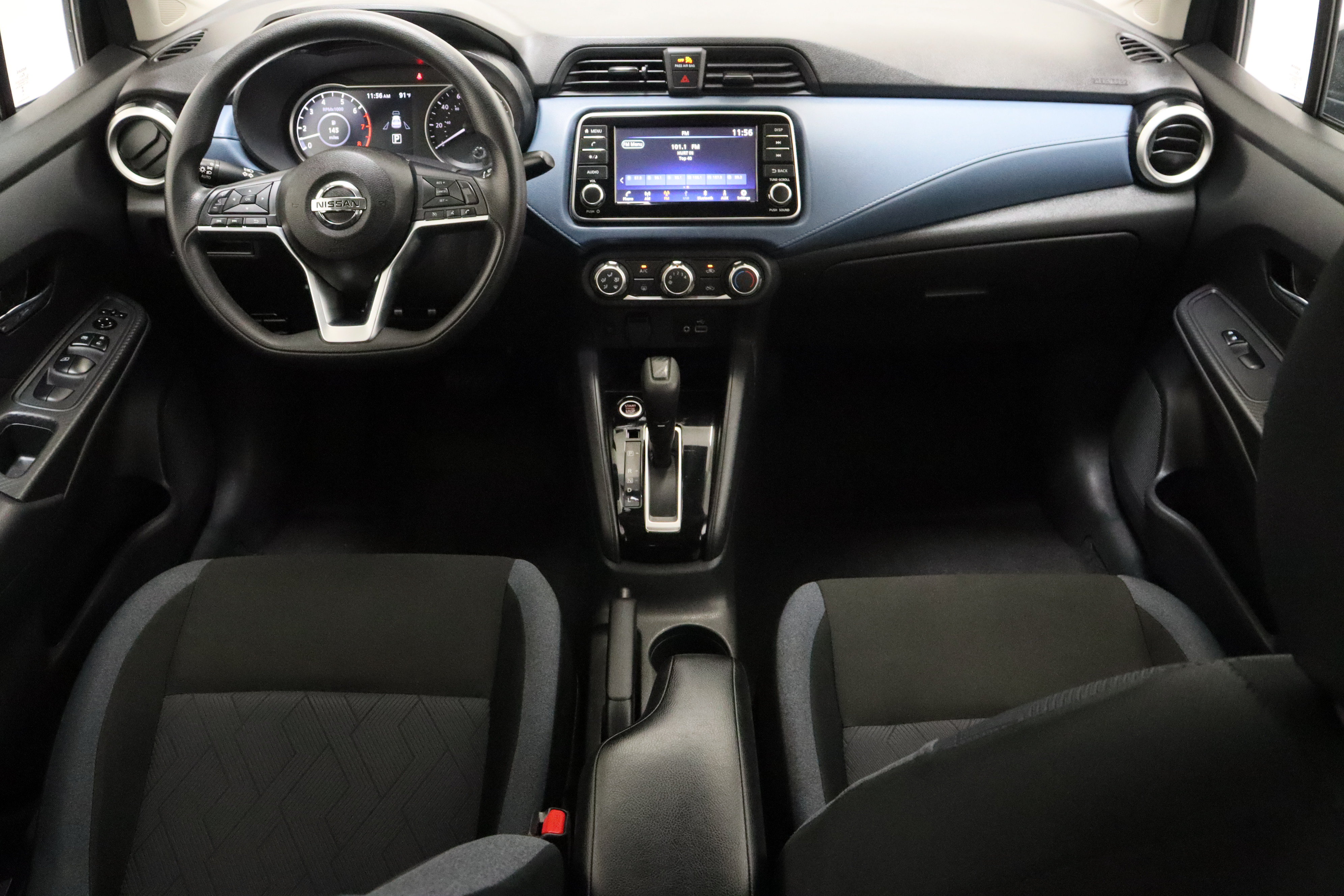 Used 2025 Nissan Versa SV FWD image 28