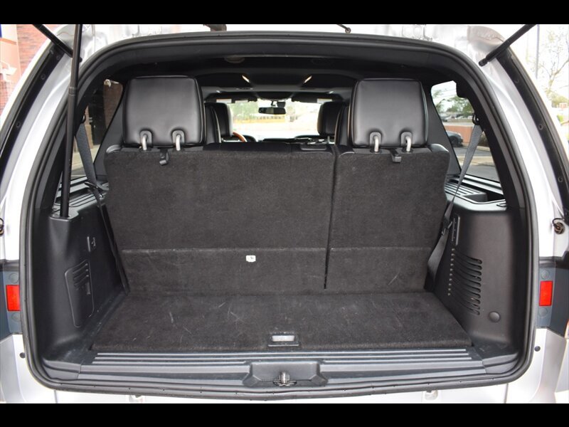 Used 2017 Lincoln Navigator Select image 25