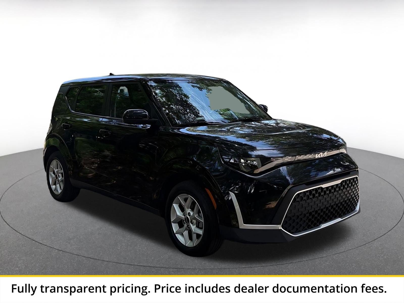 Used 2025 Kia Soul LX w/ LX Technology Package