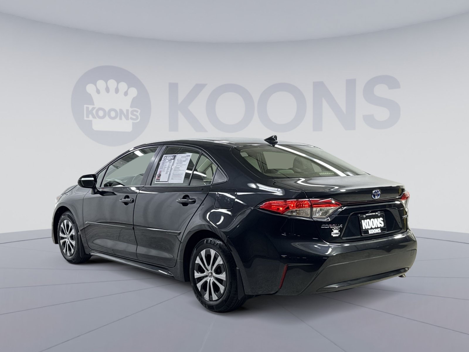 Used 2022 Toyota Corolla LE FWD image 18