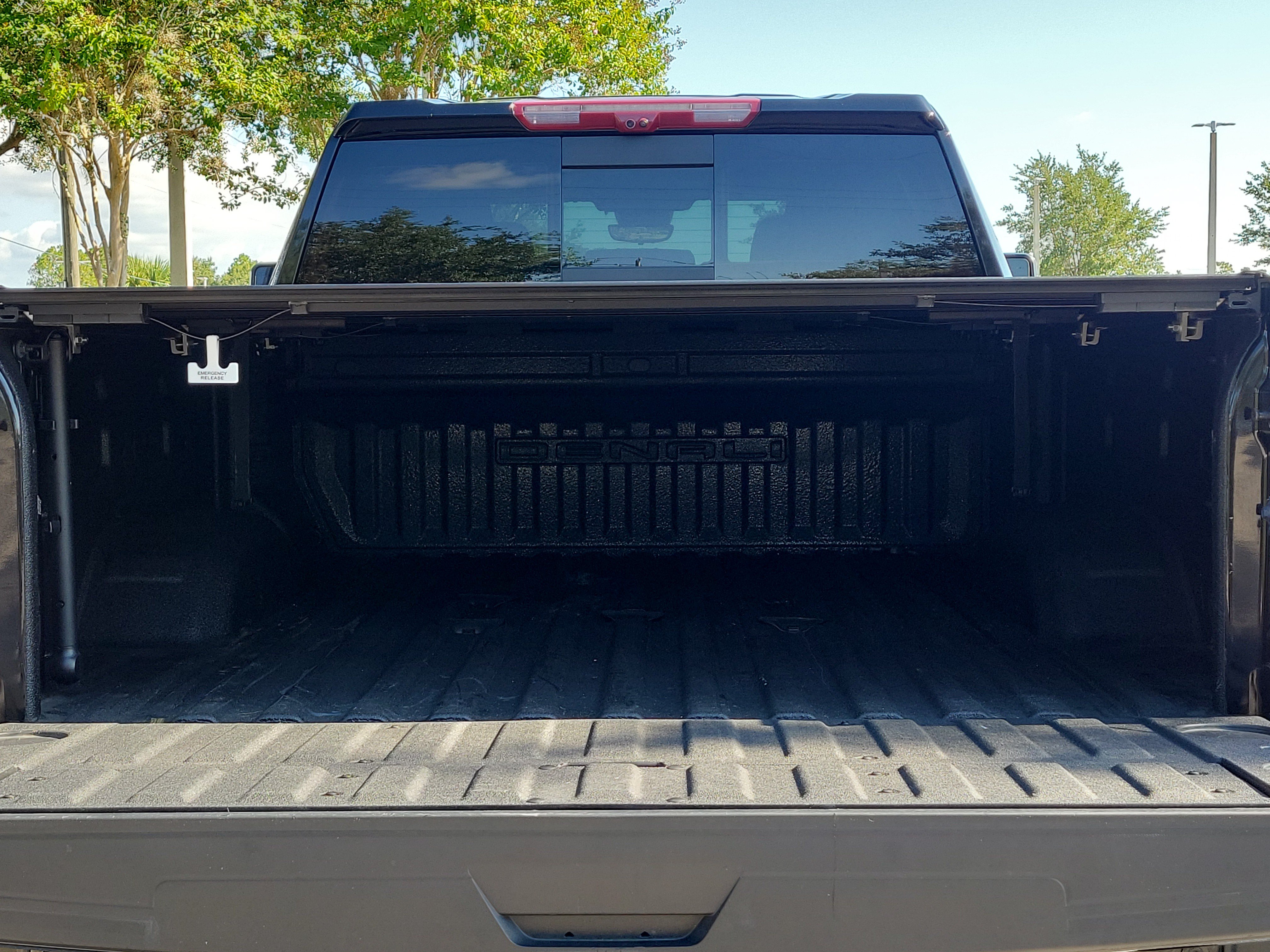 Used 2024 GMC Sierra 2500 Denali Ultimate w/ Max Trailering Package AWD/4WD image 12