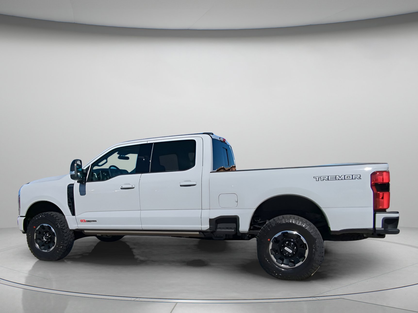 New 2026 Ford F250 Platinum w/ Tremor Off-Road Package image 17