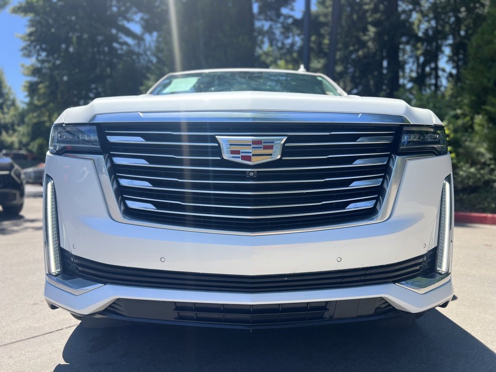 Used 2022 Cadillac Escalade Premium Luxury Platinum image 2