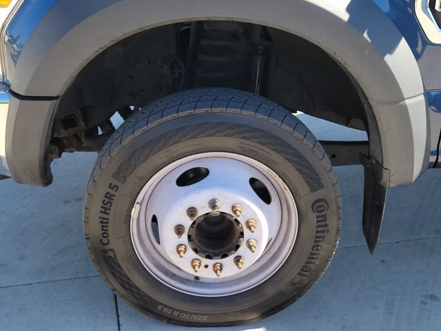Used 2017 Ford F550 2WD Regular Cab Super Duty image 17