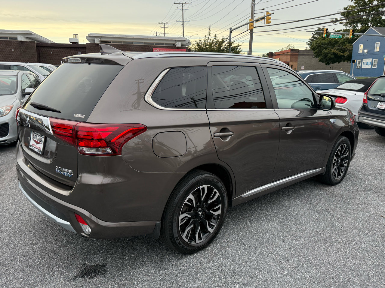 Used 2018 Mitsubishi Outlander SEL image 17